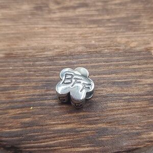 BFF flower charm‎